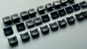 Gravity Keycaps were made with a desktop injection molding machine "TAIYAKI"